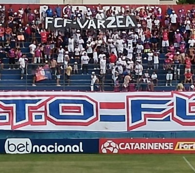 Torcida do Marc&iacute;lio Dias levou uma faixa e gerou inc&ocirc;modo junto a FCF – Foto: Divulga&ccedil;&atilde;o/ND