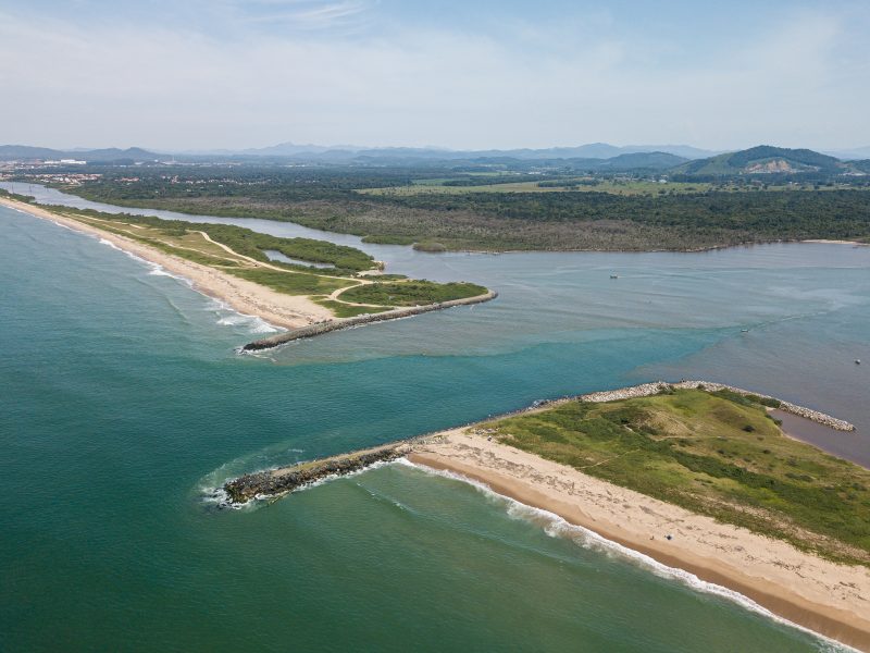Boca da Barra do Rio Itapocu – Foto: FUMTEC Barra Velha/Divulga&ccedil;&atilde;o