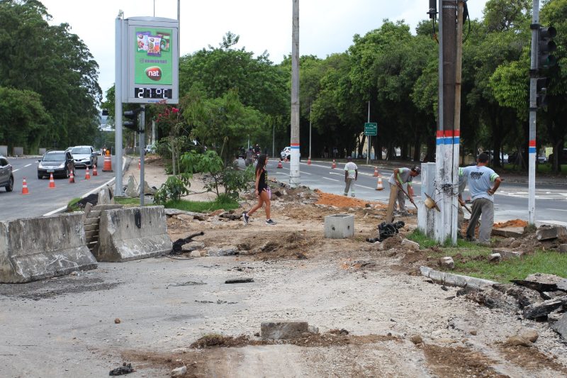 Obras na Ant&ocirc;nio Edu Vieira devem terminar at&eacute; o fim de mar&ccedil;o – Foto: Cristiano Estrela/Especial para o ND