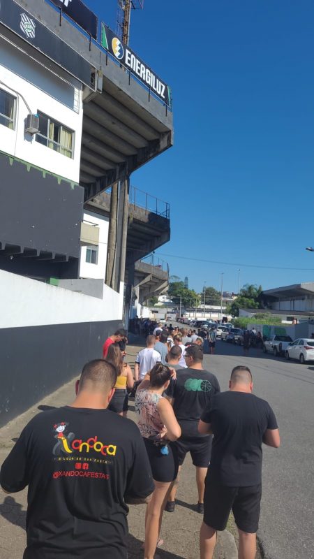 Figueirense baixa o preço dos ingressos para jogo contra o Caxias Figueirense baixa o preço dos ingressos para jogo contra o Caxias