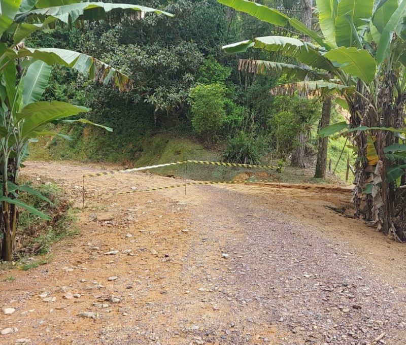 Sinaliza&ccedil;&atilde;o de interdi&ccedil;&atilde;o. – Foto: Prefeitura de S&atilde;o Bento do Sul/Divulga&ccedil;&atilde;o/ND