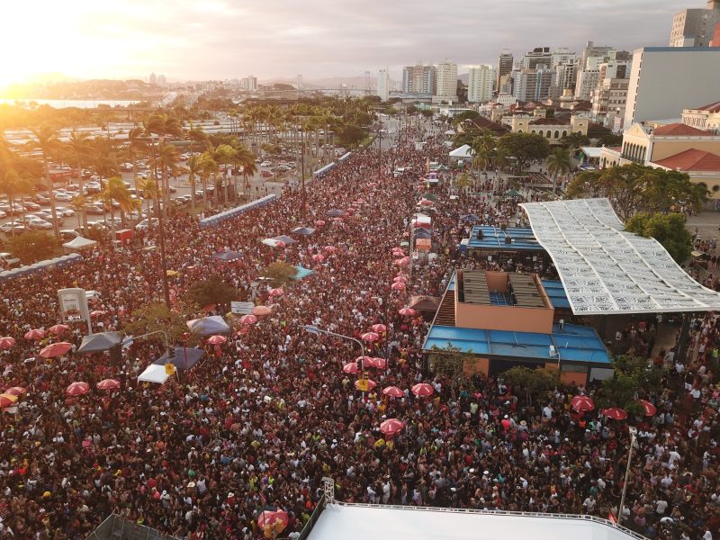 Registro do p&uacute;blico na regi&atilde;o central de Florian&oacute;polis neste s&aacute;bado (18) – Foto: PMF/Divulga&ccedil;&atilde;o/ND