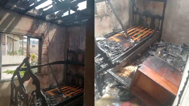 Vizinhos usam baldes e mangueiras para combater inc&ecirc;ndio em casa de Itapema – Foto: Corpo de Bombeiros/Divulga&ccedil;&atilde;o/ND