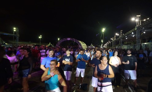Multid&atilde;o animou primeiro dia de Carnaval de Navegantes – Foto: Reprodu&ccedil;&atilde;o/Airton Cevey Junior/Lieblom