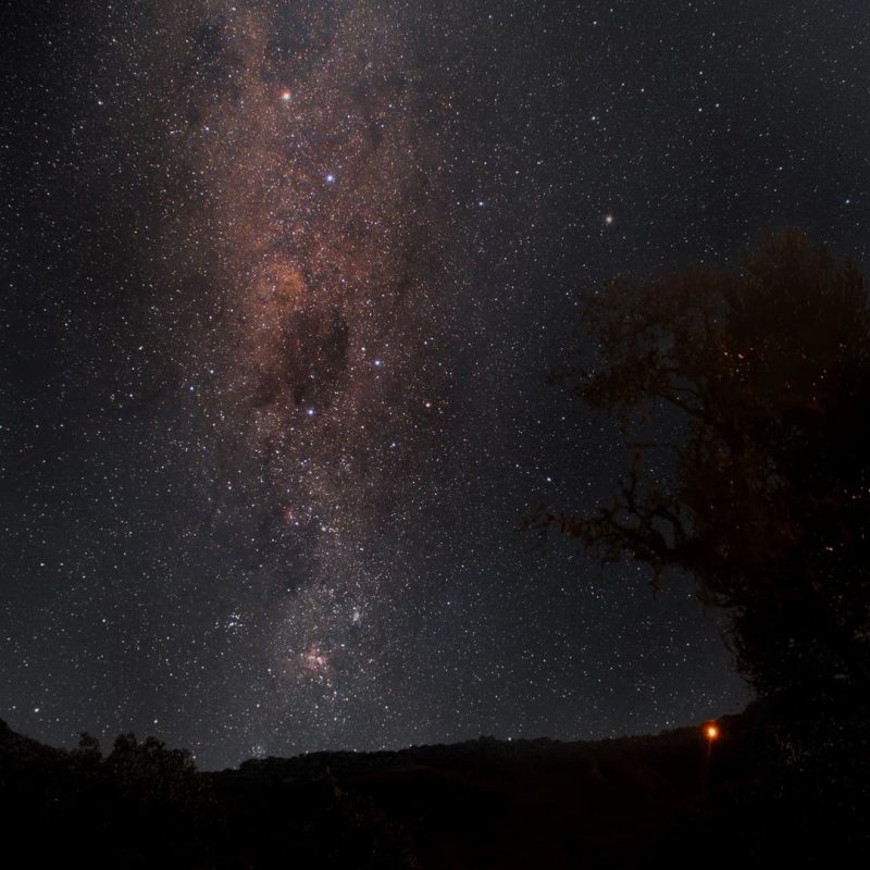 Foto do céu do hemisfério sul em Urubici, feita sem telescópio. A fotografia se tornou contracapa da Revista brasileira de Astronomia em agosto de 2022 – Foto: Luiz Ricardo Pereira/Divulgação/ND