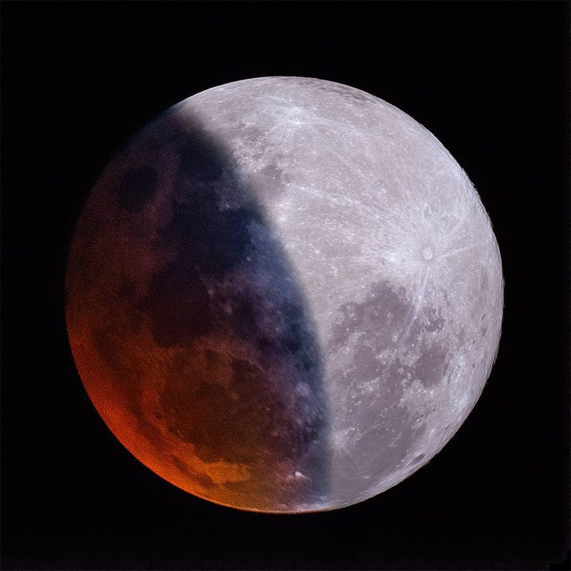 Eclipse lunar parcial, registrado em 16 de Julho de 2019. “Foi o primeiro eclipse que consegui observar e registrar com o telescópio. Um evento desses é indescritível”, conta Luiz. – Foto: Luiz Ricardo Pereira/Divulgação/ND