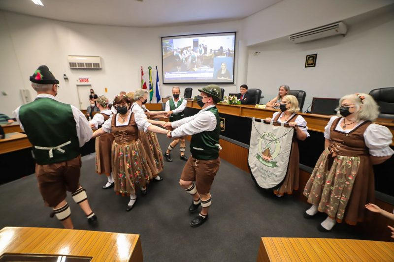 Sociedade L&iacute;rica oferece curso gratuito de dan&ccedil;a folcl&oacute;rica em Joinville – Foto: Divulga&ccedil;&atilde;o/ND
