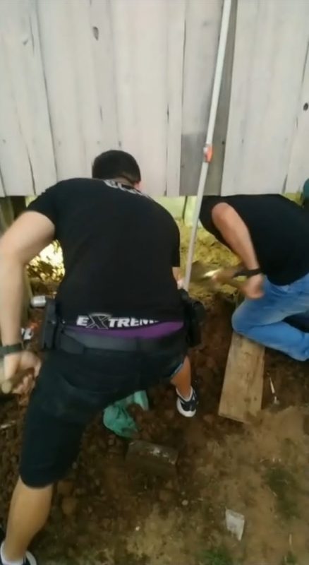 O acusado teria matado a jovem e, em seguida, enterrou o corpo embaixo da casa onde moravam, com dois filhos pequenos