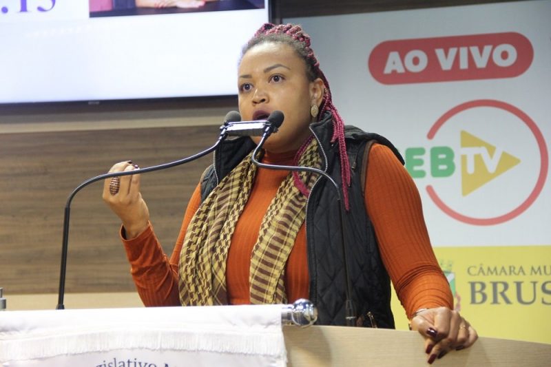 Vereadora de Brusque denuncia ataques racistas e amea&ccedil;as de morte – Foto: C&acirc;mara de vereadores / Reprodu&ccedil;&atilde;o ND