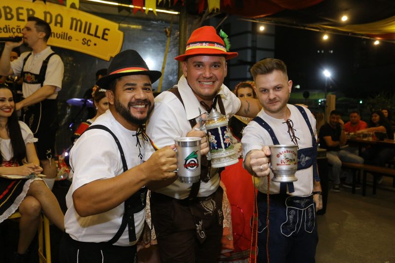 A festividade, promovida em parceria pela Cervejaria Millebier e a Sociedade Rio da Prata, celebra a cultura germ&acirc;nica na cidade. – Foto: Divulga&ccedil;&atilde;o/ND