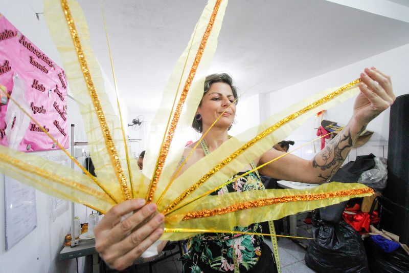A agremia&ccedil;&atilde;o de Palho&ccedil;a ter&aacute; o sol como principal ponto de partida do desfile no Complexo Nego Quirido, em Florian&oacute;polis – Foto: Leo Munhoz/ND
