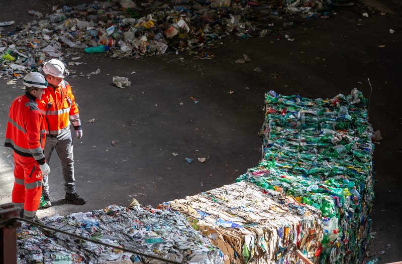 No ano passado, a Veolia valorizou 2 milh&otilde;es de copos pl&aacute;sticos descartados na Oktoberfest, em Blumenau – Foto: Veolia/Divulga&ccedil;&atilde;o