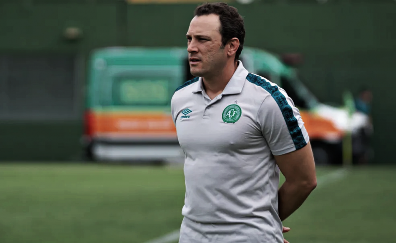 Bruno Pivetti &eacute; t&eacute;cnico da Chapecoense – Foto: Tiago Meneghini/Chapecoense/ND
