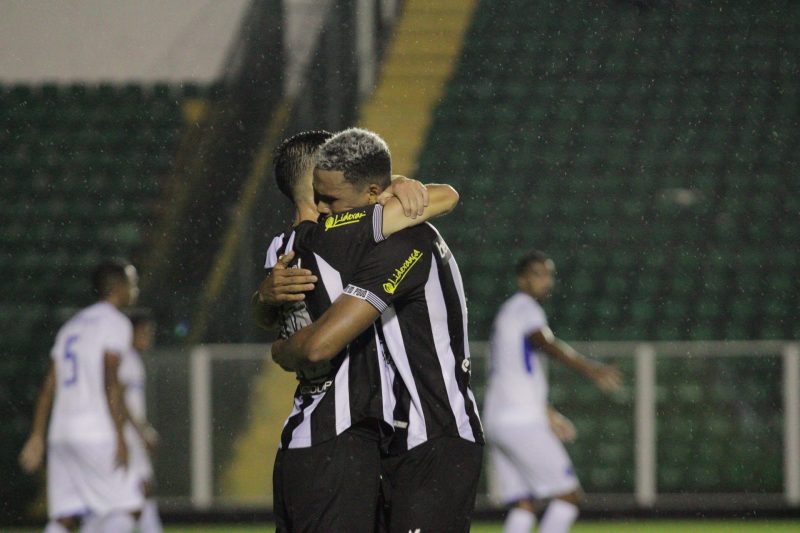 A vit&oacute;ria &eacute; muito importante para o Figueira se firmar na zona de classifica&ccedil;&atilde;o – Foto: Patrick Floriani/FFC/Divulga&ccedil;&atilde;o/ND