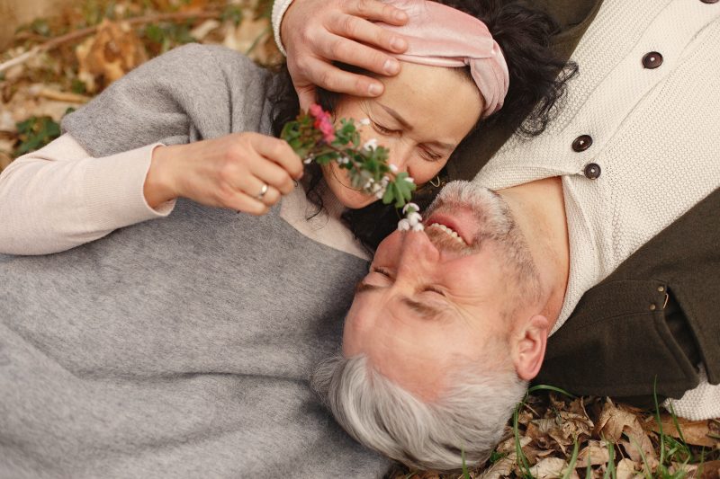 Sexuality in old age, while common and natural, is still a taboo subject — Photo: Disclosure / Pexels