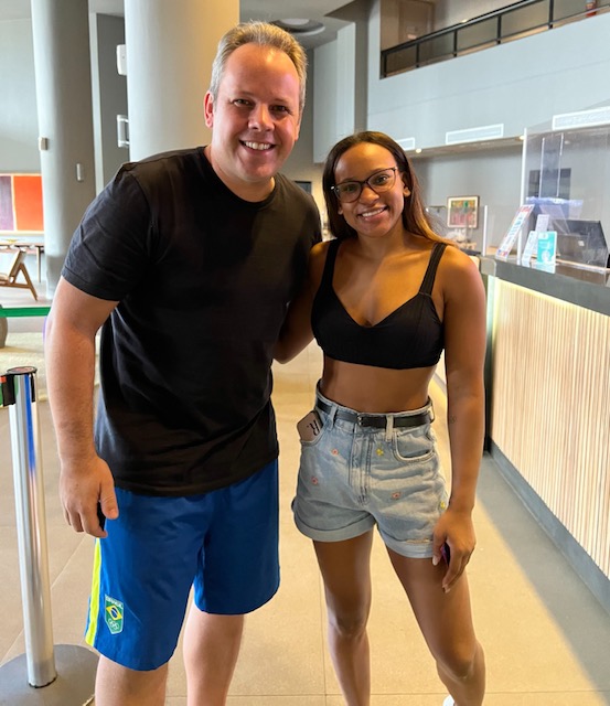 Robson Vieira e a campe&atilde; ol&iacute;mpica Rebeca Andrade – Foto: Divulga&ccedil;&atilde;o