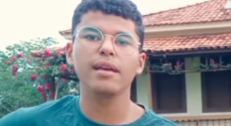 Cantor sertanejo de 17 anos morre ao ser atingido por raio em casa – Foto: Internet/Reprodu&ccedil;&atilde;o/ND