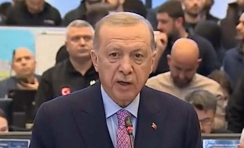 Recep Tayyip Erdogan decretou estado de emerg&ecirc;ncia em 10 prov&iacute;ncias turcas nesta ter&ccedil;a (7) – Foto: Reprodu&ccedil;&atilde;o/ Youtube