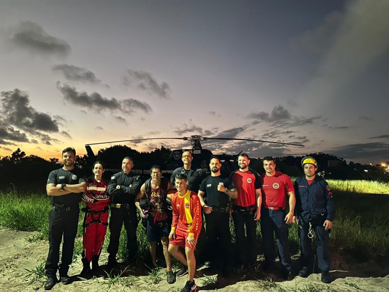 Trabalho de resgate contou com equipes da Pol&iacute;cia Civil, Sarasul e Corpo de Bombeiros – Foto: Saer/Sarasul/Pol&iacute;cia Civil/Divulga&ccedil;&atilde;o/ND