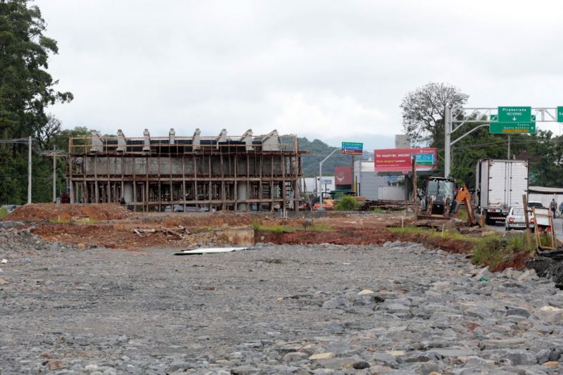 obras no eixo industrial norte