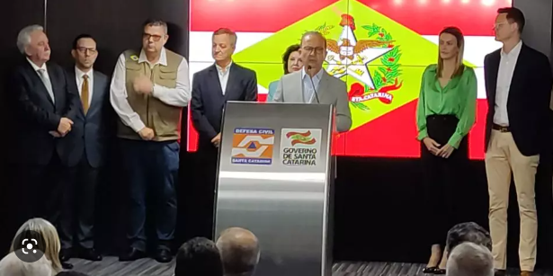 Jorginho Mello no seu primeiro an&uacute;ncio do secretariado do governo – Foto: Paulo Rolemberg