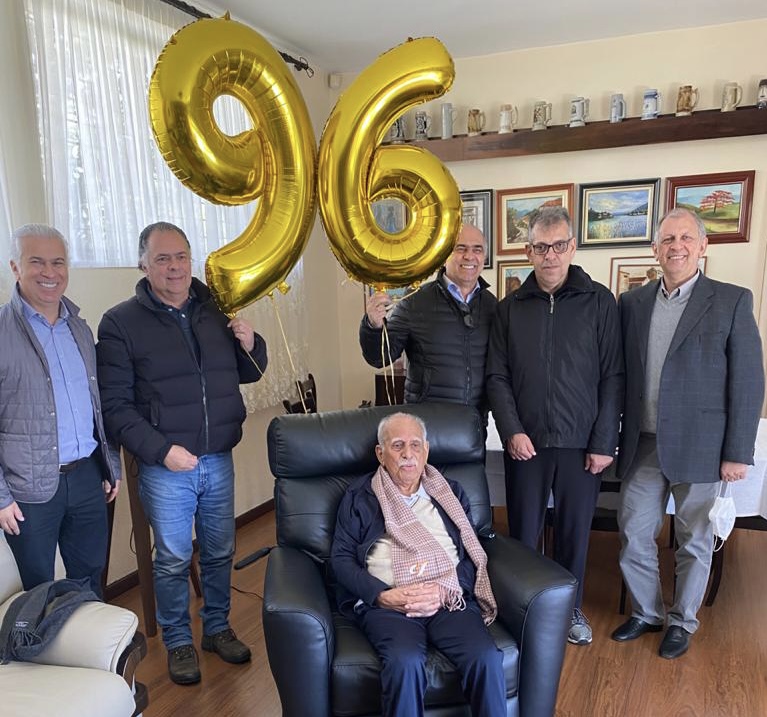 Elias Seleme e os cinco filhos – Foto: Divulga&ccedil;&atilde;o