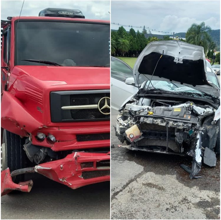 Gestante &eacute; encaminhada ao hospital ap&oacute;s acidente de tr&acirc;nsito em Rio do Sul – Foto: Corpo de Bombeiros / Reprodu&ccedil;&atilde;o ND