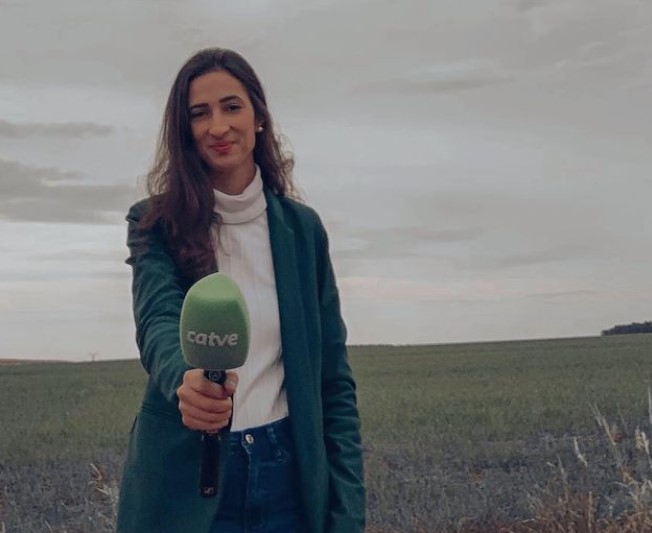 Shara Karoliny Miranda, de 24 anos, trabalhava em uma emissora local de TV – Foto: Arquivo Pessoal