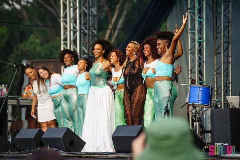 Mulheres do bloco Cores de Aid&ecirc;, em Florian&oacute;polis. – Foto: coresdeaideoficial/Instagram/Reprodu&ccedil;&atilde;o/ND