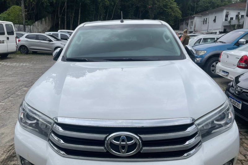 Carro foi roubado em assalto que ocorreu em S&atilde;o Bento do Sul, no Planalto Norte catarinense – Foto: Felipe Bambace/NDTV