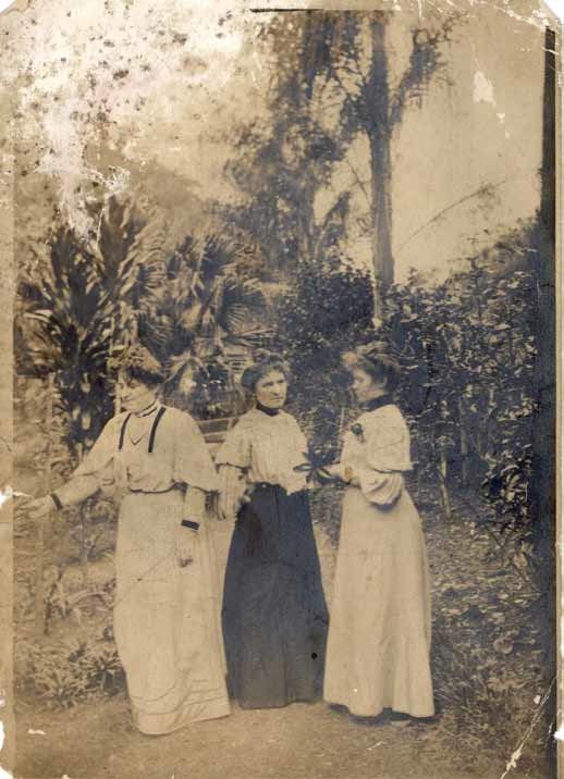 Da esquerda para a direita: Johanna Hering, Nanny e Gertrud – Foto: Acervo Museu Hering/Arquivo Hist&oacute;rico Cia. Hering/ND