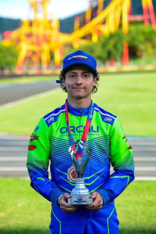 O piloto catarinense Alfredinho Ibiapina terminou em quarto na Copa Beto Carrero de Kart em Penha, Santa Catarina – Foto: eni alves