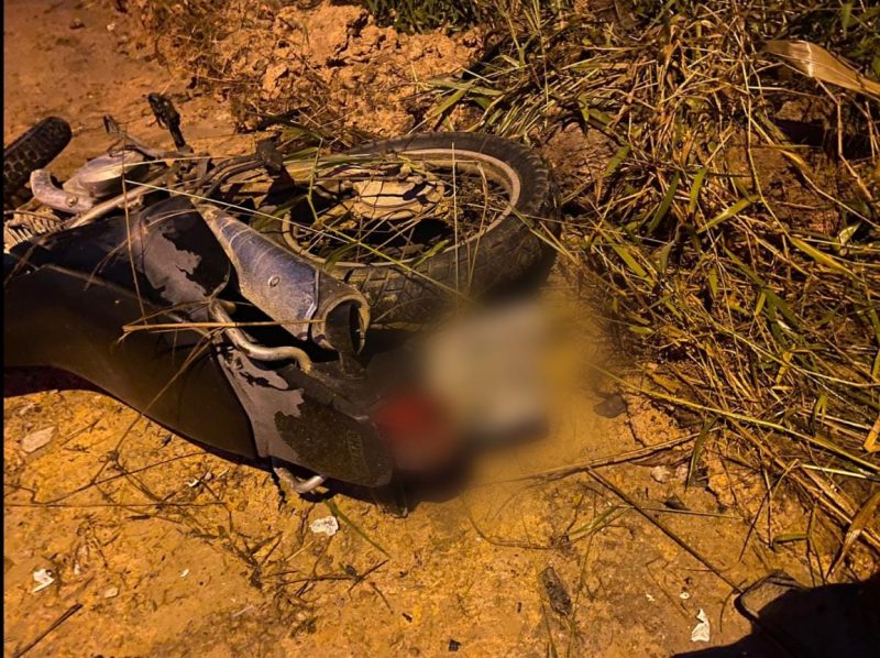 Homem de 28 anos foi socorrido inconsciente e com fratura exposta ap&oacute;s acidente em Gaspar – Foto: Corpo de Bombeiros/Divulga&ccedil;&atilde;o/ND