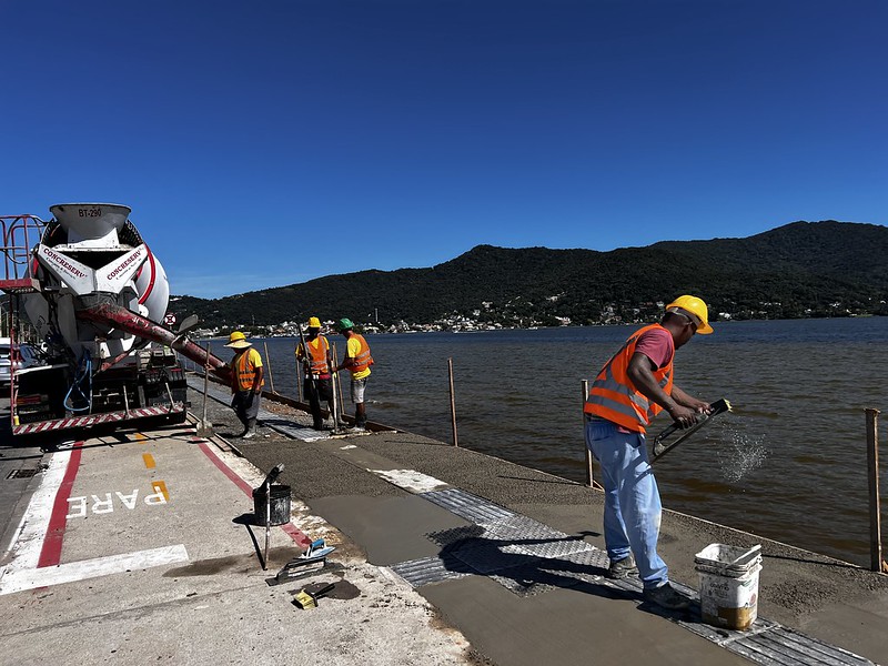 Obras na Avenida das Rendeiras iniciaram em outubro de 2020. – Foto: Pedro Perez/PMF/Divulga&ccedil;&atilde;o