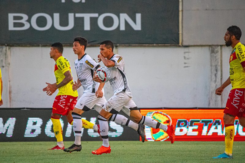 Andrew voltou de les&atilde;o e foi o respons&aacute;vel por marcar o segundo gol do Figueirense na derrota para o Brusque por 3 a 2 – Foto: Patrick Floriani/Figueirense/ND