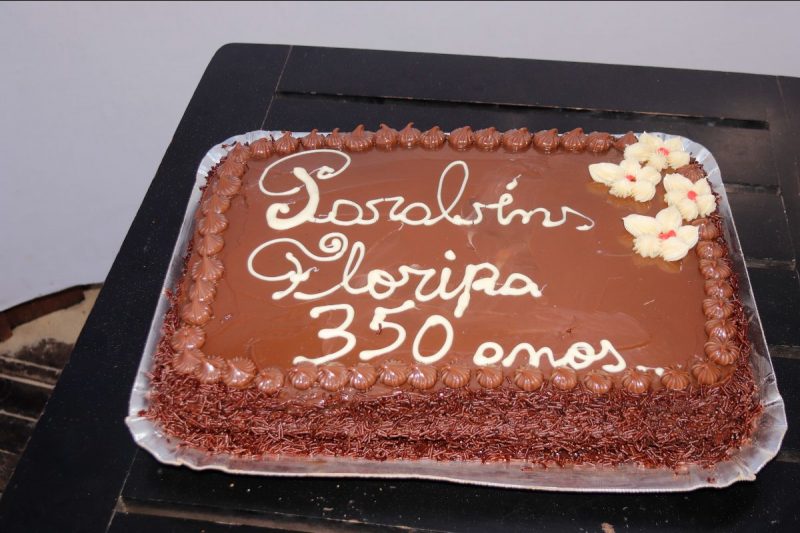 Parab&eacute;ns Floripa: galera do Surf comemorou e homenageou os 350 anos de Florian&oacute;polis – Foto: Basilio Ruy/PP007