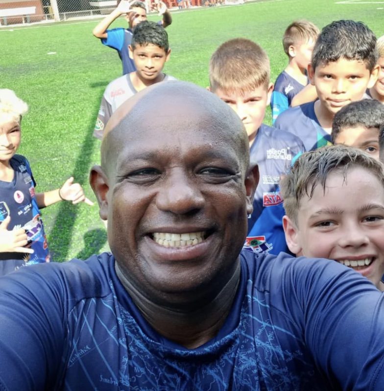 T&eacute;cnico de futebol Wallace Fernandes morreu aos 48 anos – Foto: Reprodu&ccedil;&atilde;o/Internet/ND