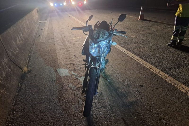 Homem foi atropelado por moto na BR-101 em Joinville – Foto: PRF/Divulga&ccedil;&atilde;o