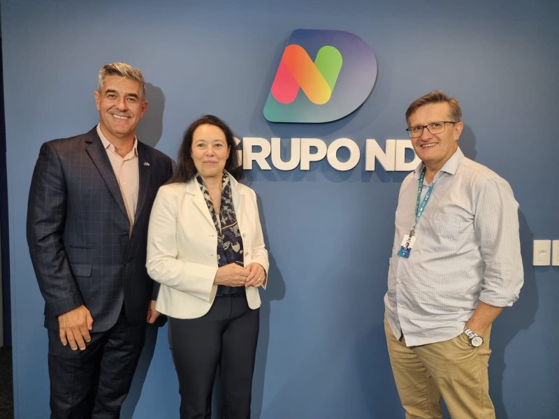 Na foto Valberto C&eacute;sio May presidente da Aclux, Isabel Wiseler-Lima, eurodeputada de Luxemburgo e Roberto Bertolin, diretor regional do Grupo ND – Foto: Ana Schoeller/ND