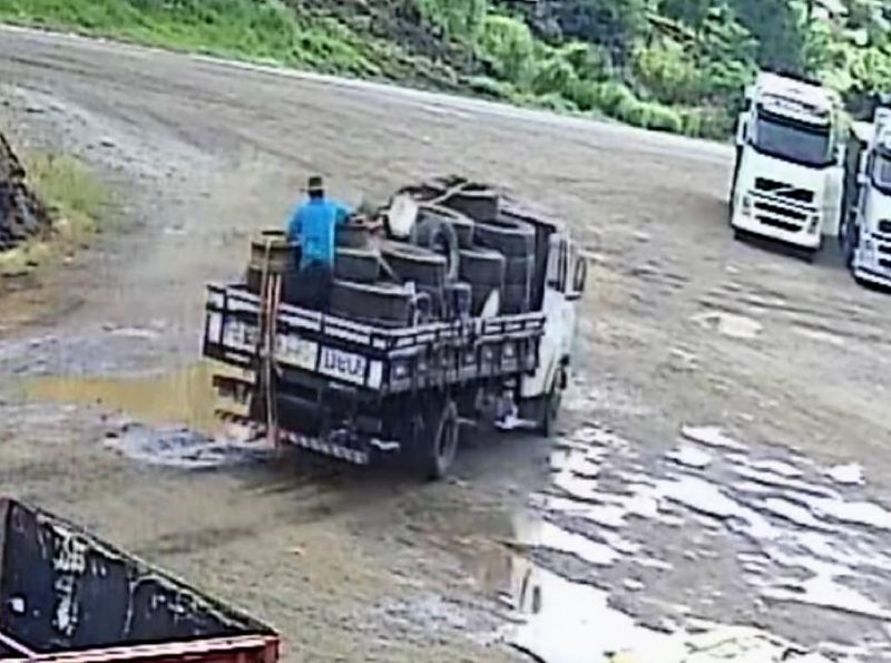 Suspeito de furto &eacute; preso em Chapec&oacute; – Foto: PRF/ND