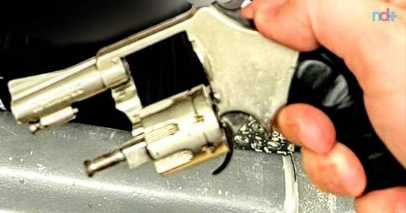 Suspeito foi preso por porte ilegal de arma – Foto: Reprodu&ccedil;&atilde;o/Pol&iacute;cia Militar