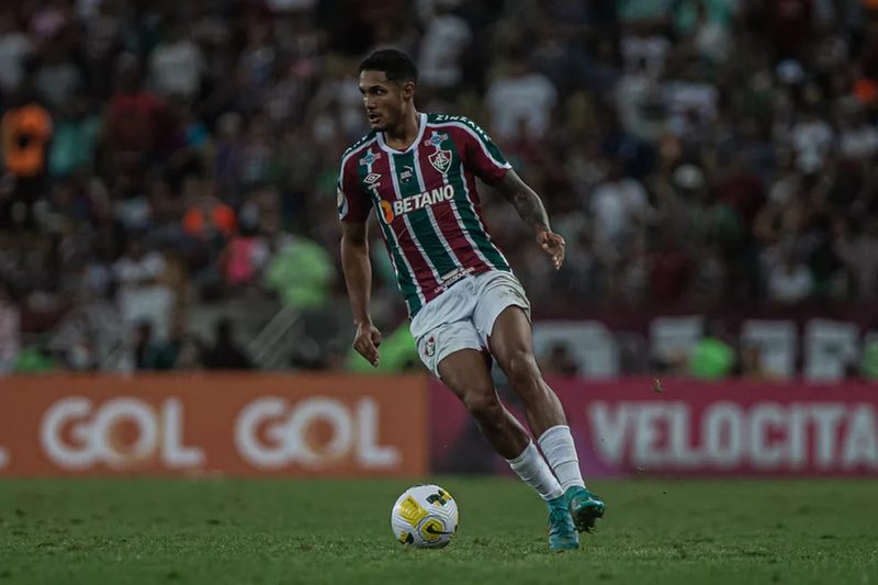 Cristiano Silva ir&aacute; defender a Chapecoense por empr&eacute;stimo – Foto: Marcelo Gon&ccedil;alves/Fluminense/ND