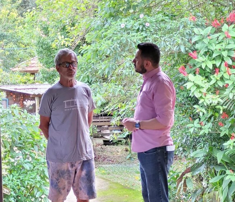 Devalde de Souza &eacute; propriet&aacute;rio do S&iacute;tio Hort&ecirc;ncio e est&aacute; iniciando a constru&ccedil;&atilde;o de um engenho de farinha – Foto: J&eacute;ssica Schmidt/Especial para o ND