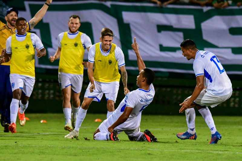 Barra venceu a Chapecoense de virada e ficou com a classifica&ccedil;&atilde;o – Foto: Julia Galv&atilde;o/BFC/Divulga&ccedil;&atilde;o/ND