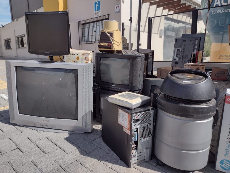 Mutir&atilde;o recolhe e faz o descarte correto do lixo eletr&ocirc;nico em Joinville – Foto: Divulga&ccedil;&atilde;o/ND