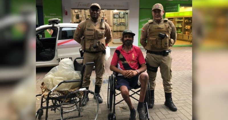 Elias pedia por uma cadeira de rodas nova h&aacute; tempos – Foto: PMSC/Reprodu&ccedil;&atilde;o/ND