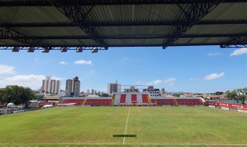 Estádio Aníbal Costa, em Tubarão, é o palco de Hercílio Luz x Santa Catarina