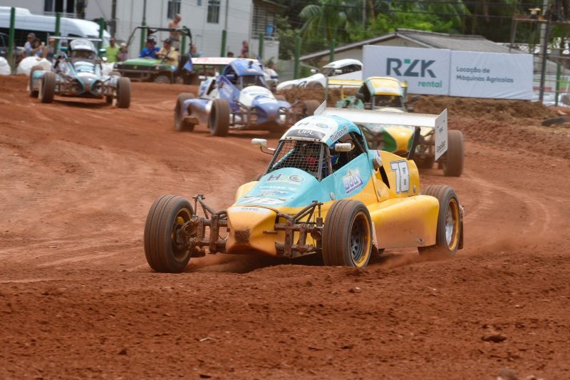 Velocidade na Terra: Fernando Scheffer venceu na categoria S&ecirc;nior. – Foto: Vitor Lara