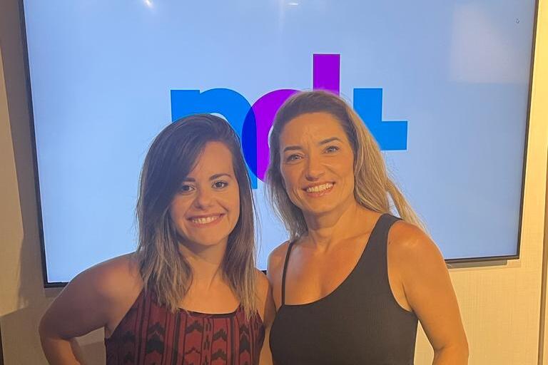 Apresentadora Vanessa da Rocha e Mell Porto na grava&ccedil;&atilde;o do primeiro epis&oacute;dio do podcast “V&aacute; para corrida!” – Foto: Divulga&ccedil;&atilde;o/ND