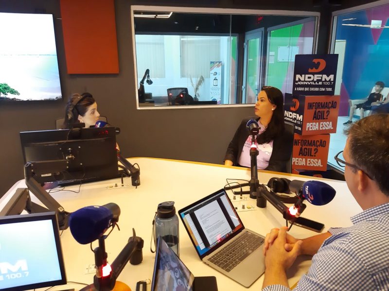 GIRO ND – Sabrina Aguiar, Matheus Furlan e a Doutora Renata Barbosa. FOTO: Produ&ccedil;&atilde;o NDFM Joinville&nbsp;